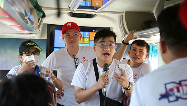 Những câu đố vui trên xe du lịch