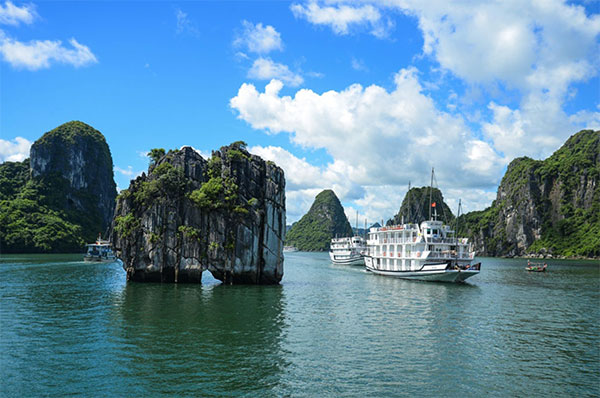 thoi diem ly tuong de du lich vinh ha long la khi nao