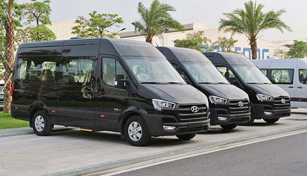 Thuê xe 16 chỗ phục vụ tour Golf tại Hải Phòng
