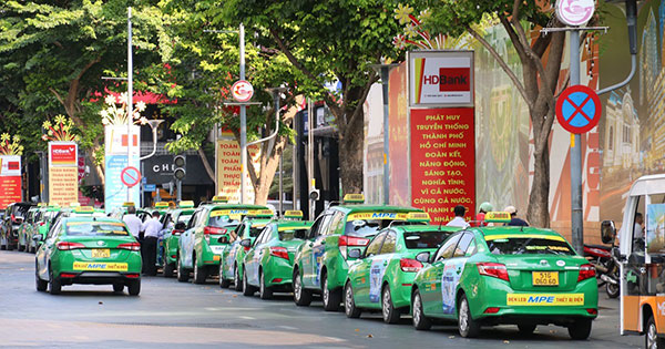 Xe hợp đồng và xe taxi khác nhau như thế nào?